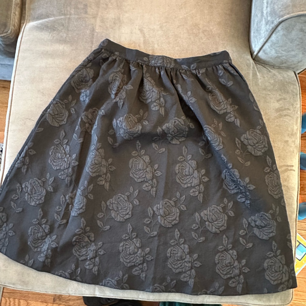Forever 21 Black Rose Midi Skirt L